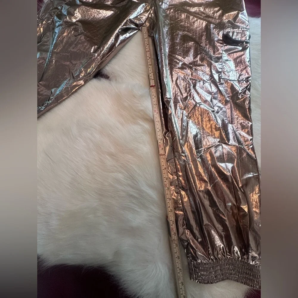 VICTORIA'S SECRET SPORT GOLD LAMÉ MC HAMMER VIBE CARGO LOUNGE JOGGERS SIZE LARGE - Picture 9 of 10